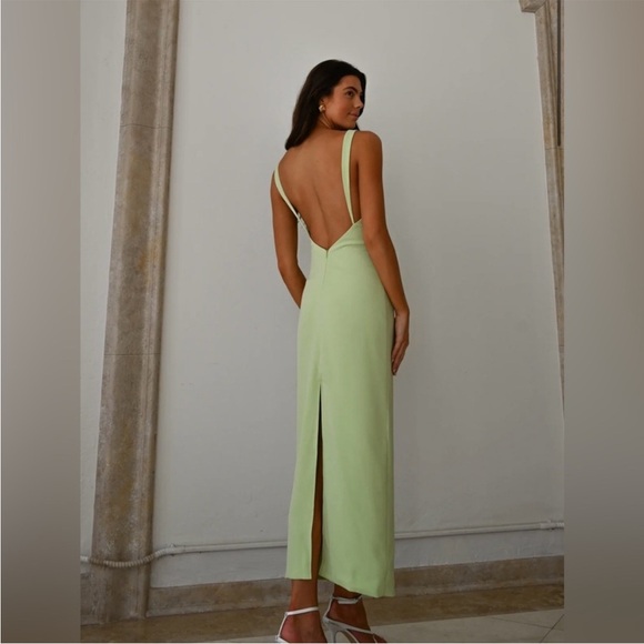 NWT YLLW THE LABEL Remington Maxi Dress Green Size M Backless - Picture 1 of 9